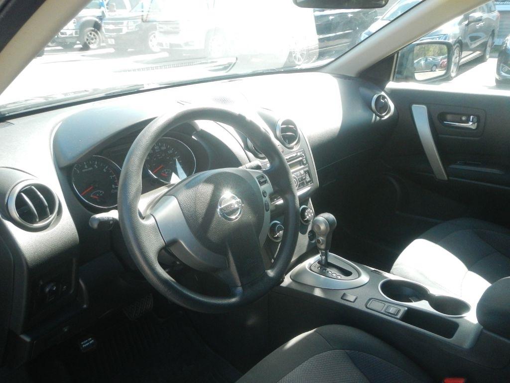 Nissan Rogue S AWD 2012