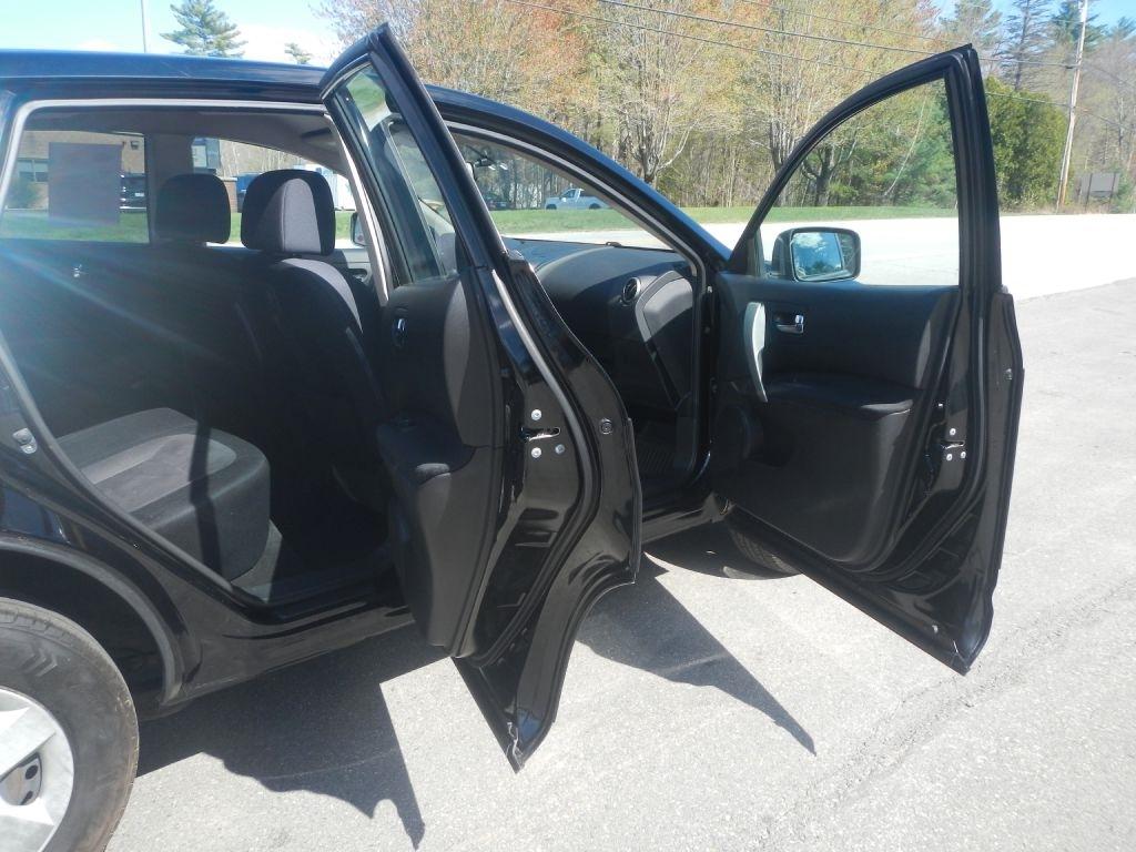 Nissan Rogue S AWD 2012