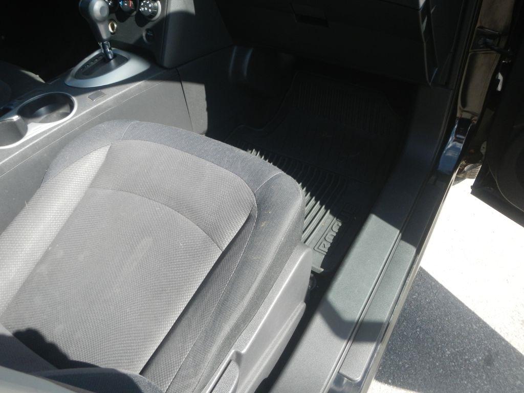 Nissan Rogue S AWD 2012
