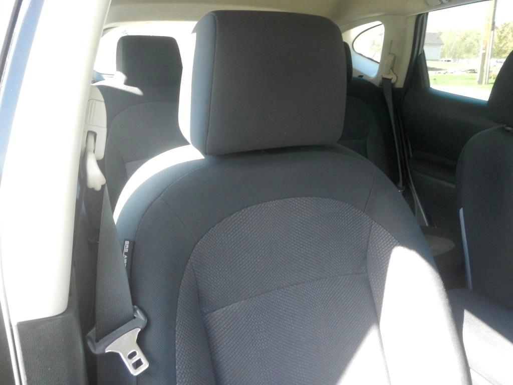Nissan Rogue S AWD 2012