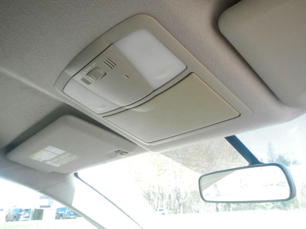 Nissan Rogue S AWD 2012