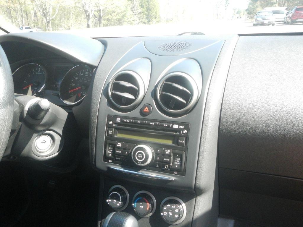 Nissan Rogue S AWD 2012