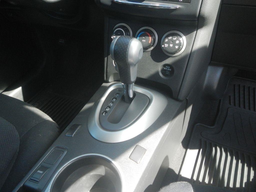 Nissan Rogue S AWD 2012