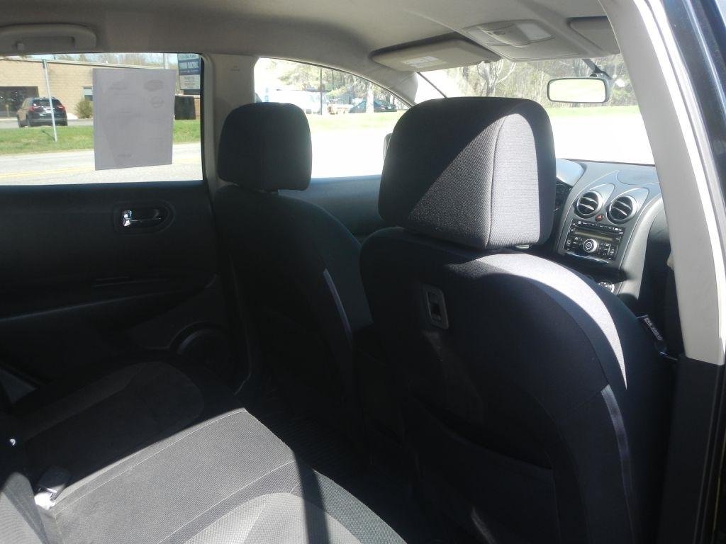 Nissan Rogue S AWD 2012