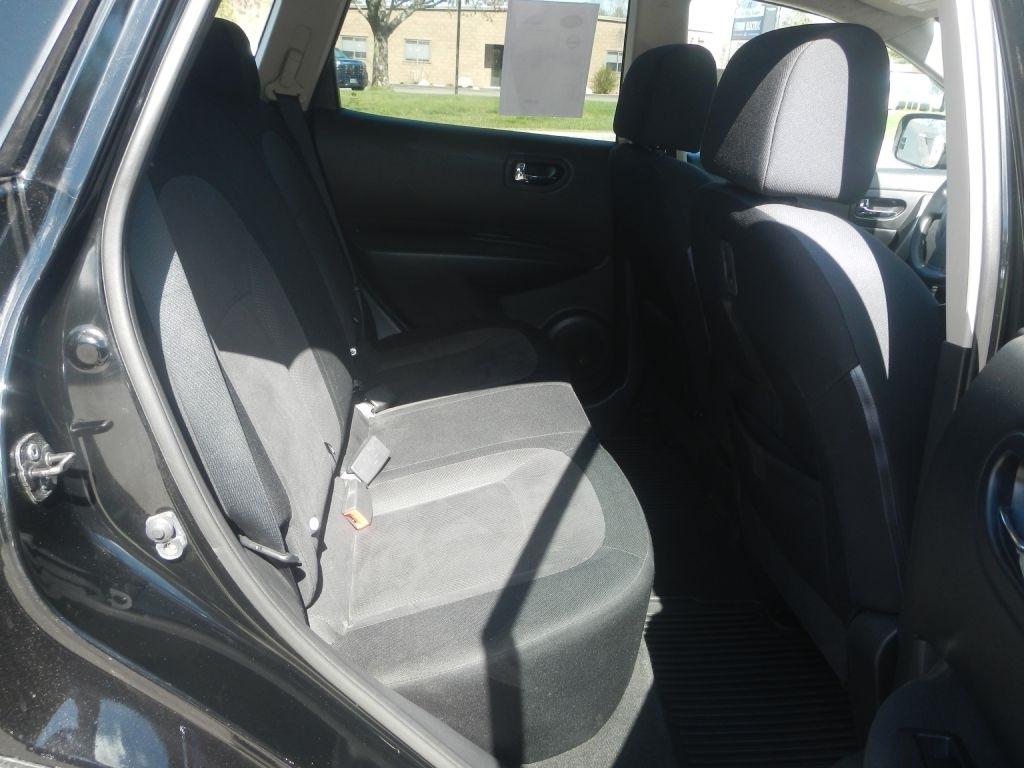 Nissan Rogue S AWD 2012