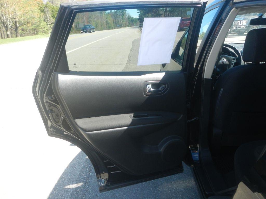 Nissan Rogue S AWD 2012