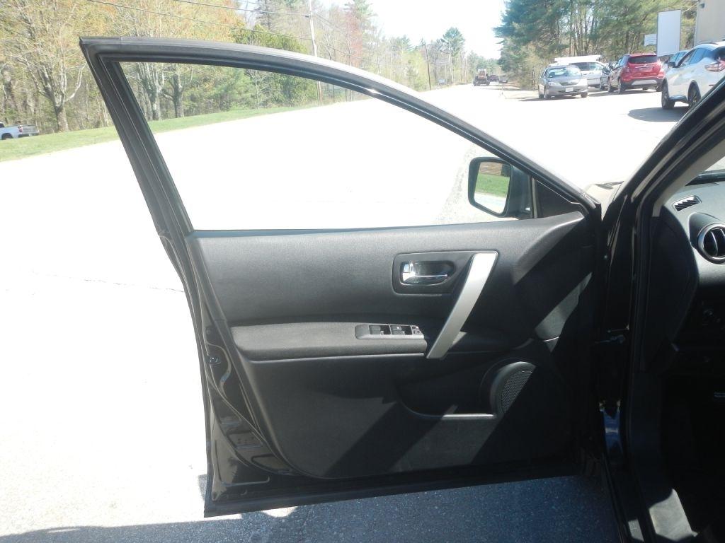 Nissan Rogue S AWD 2012