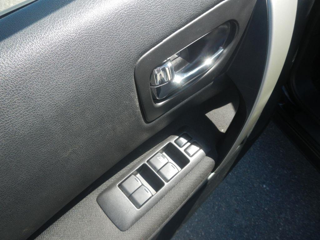 Nissan Rogue S AWD 2012