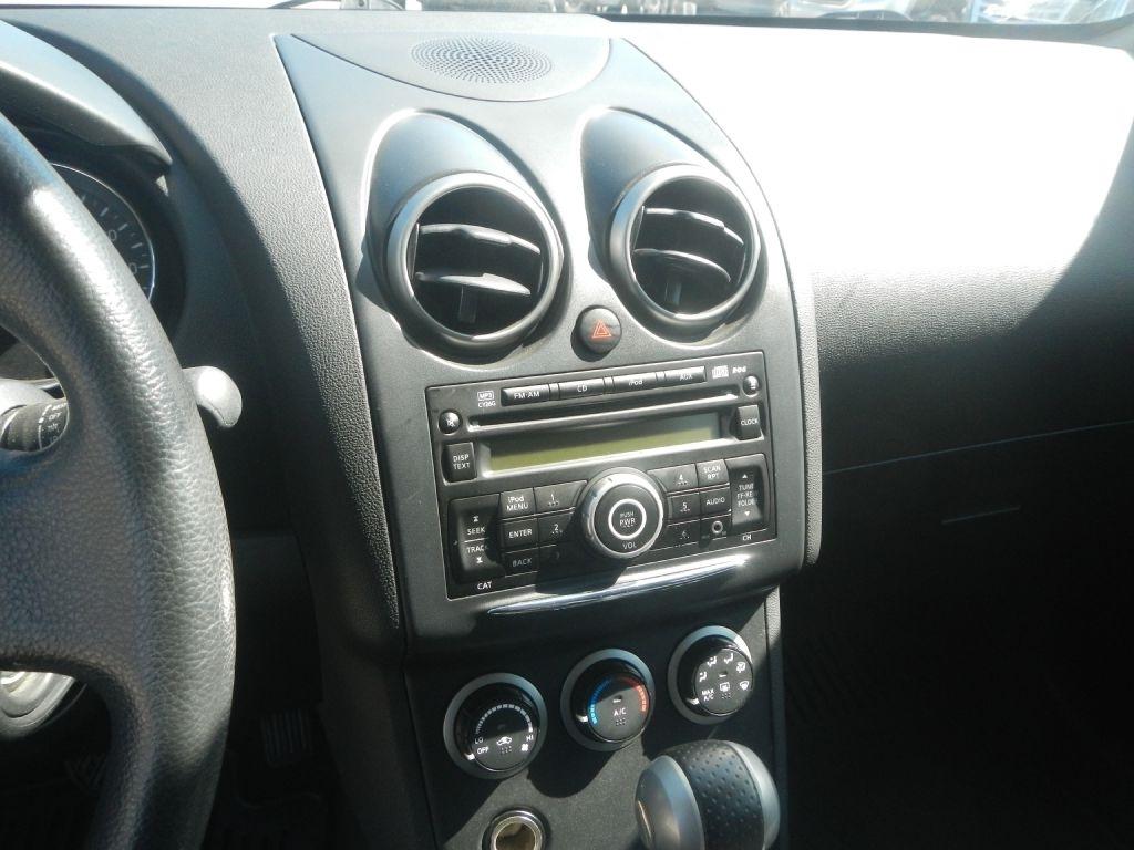 Nissan Rogue S AWD 2012