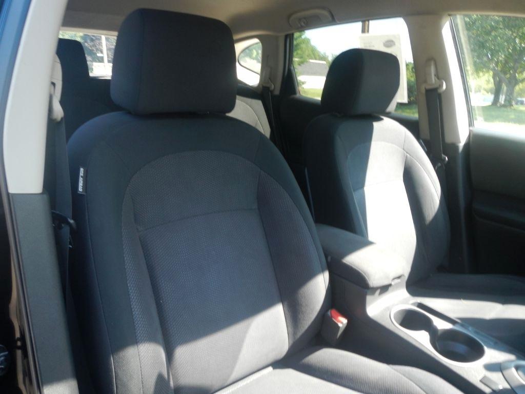 Nissan Rogue S AWD 2012