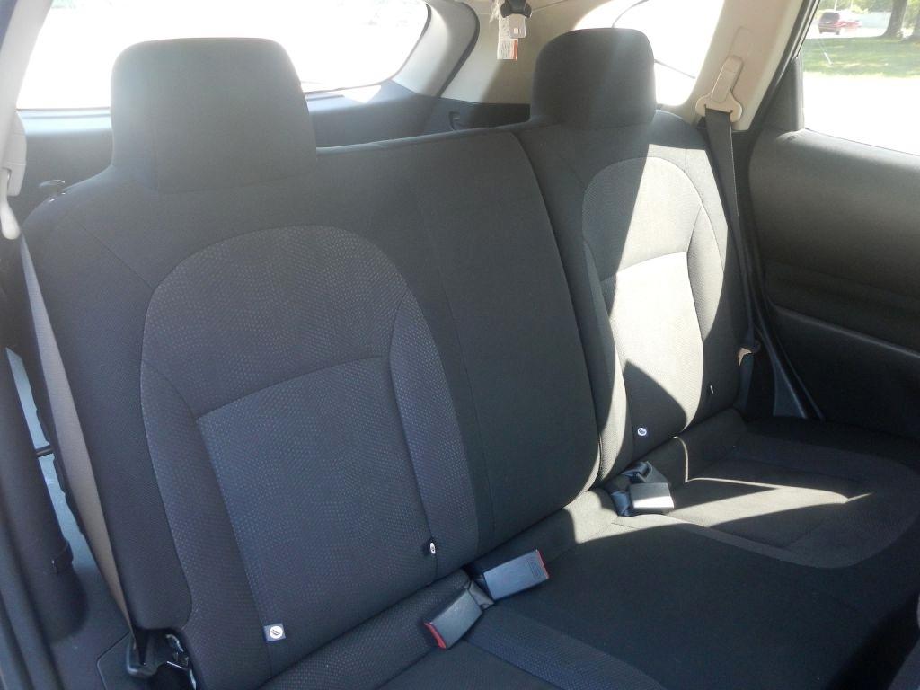 Nissan Rogue S AWD 2012