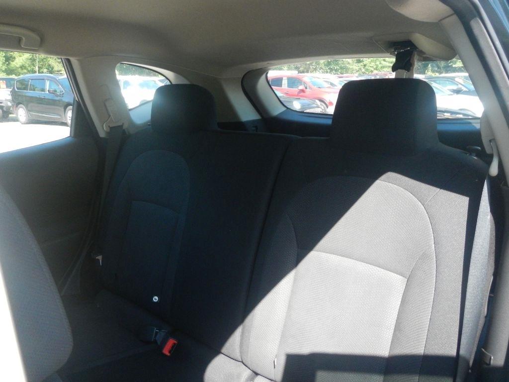Nissan Rogue S AWD 2012