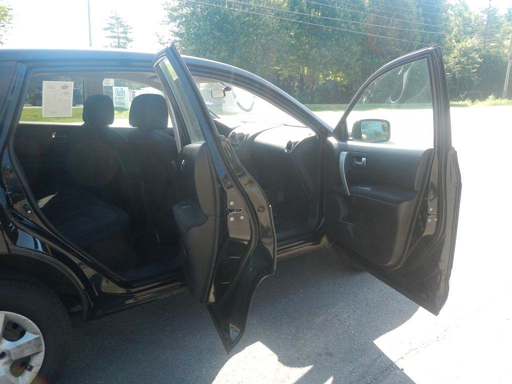 Nissan Rogue S AWD 2012