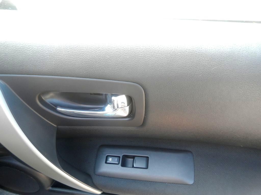 Nissan Rogue S AWD 2012