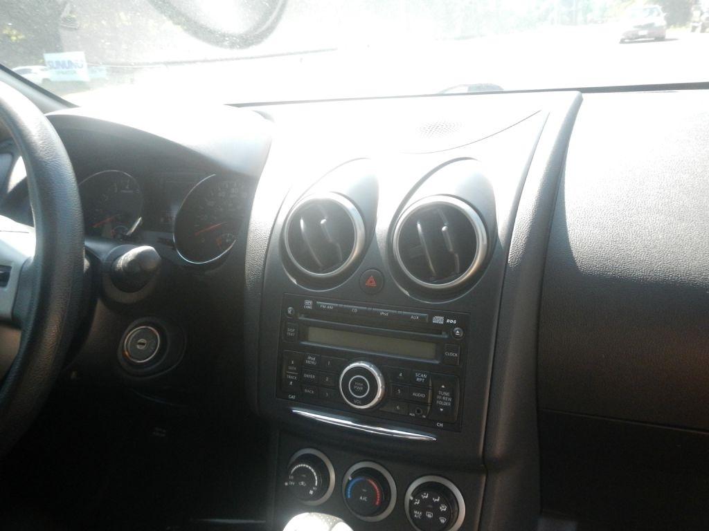 Nissan Rogue S AWD 2012