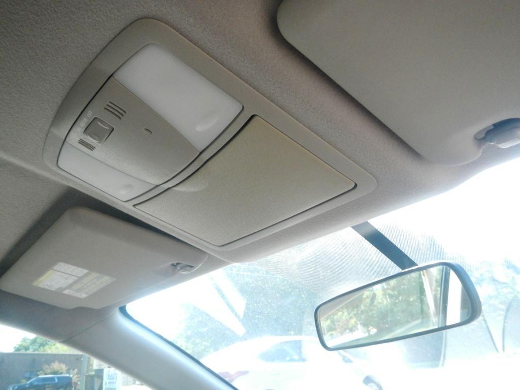 Nissan Rogue S AWD 2012
