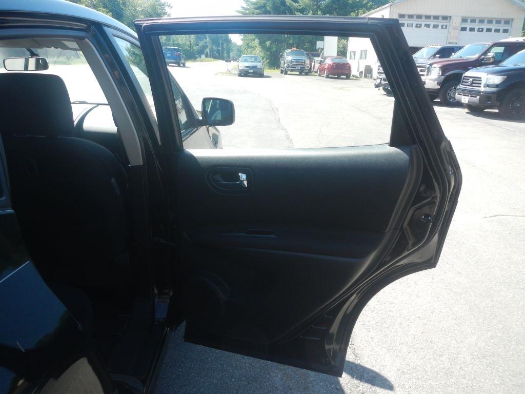 Nissan Rogue S AWD 2012