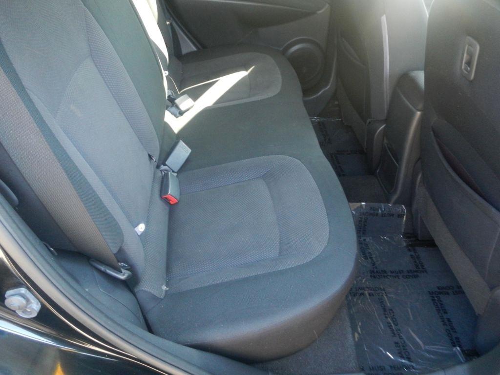 Nissan Rogue S AWD 2012