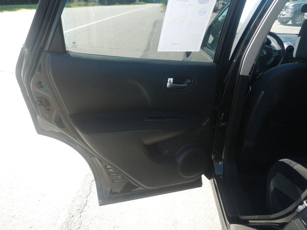 Nissan Rogue S AWD 2012