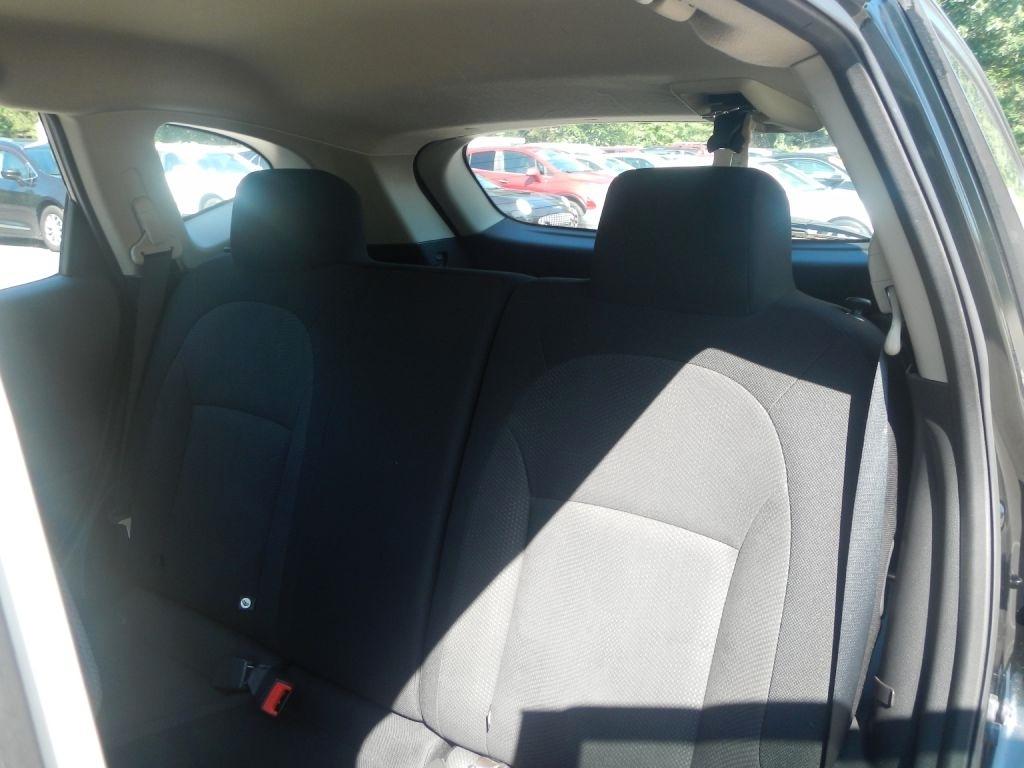 Nissan Rogue S AWD 2012