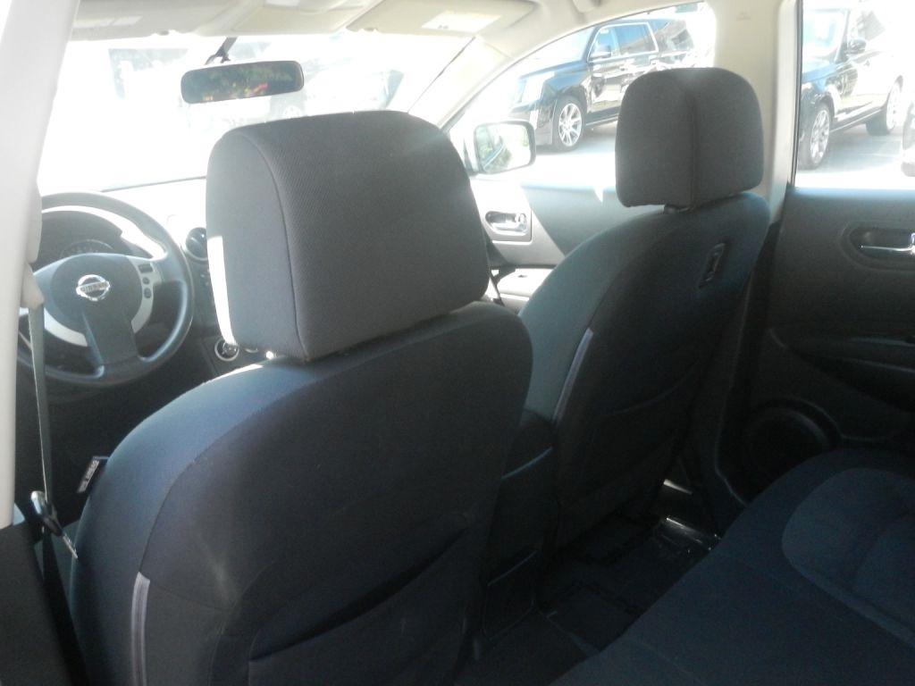 Nissan Rogue S AWD 2012