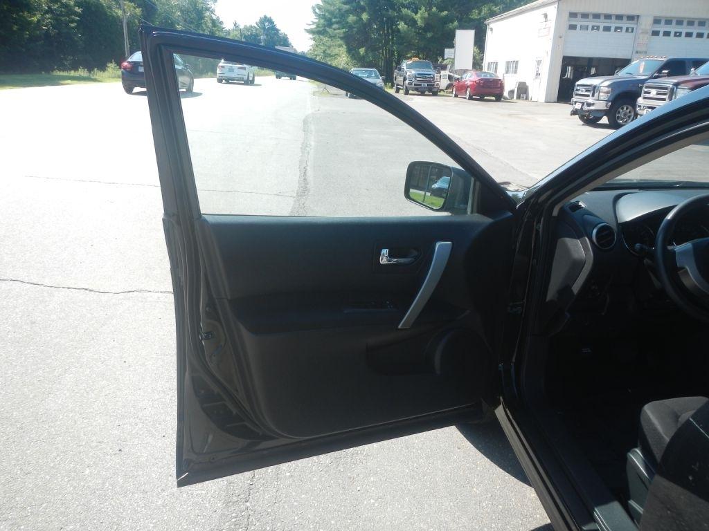 Nissan Rogue S AWD 2012