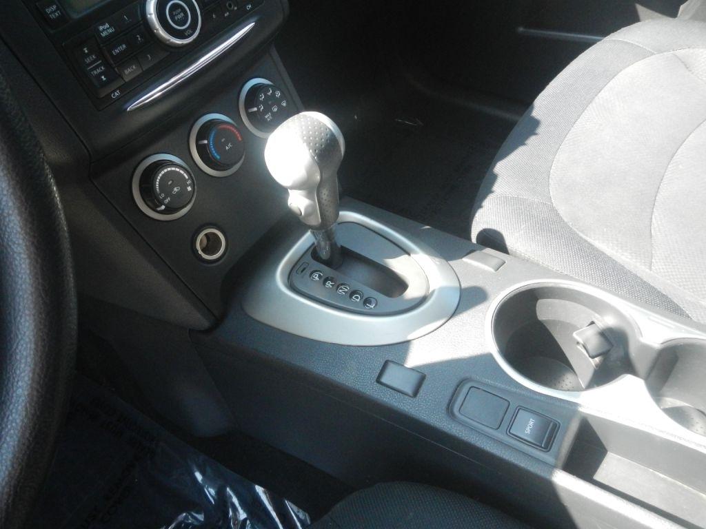 Nissan Rogue S AWD 2012