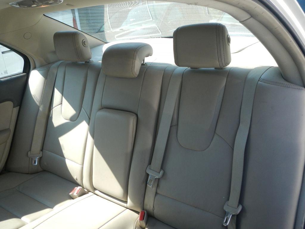 Ford Fusion Hybrid Sedan 2012