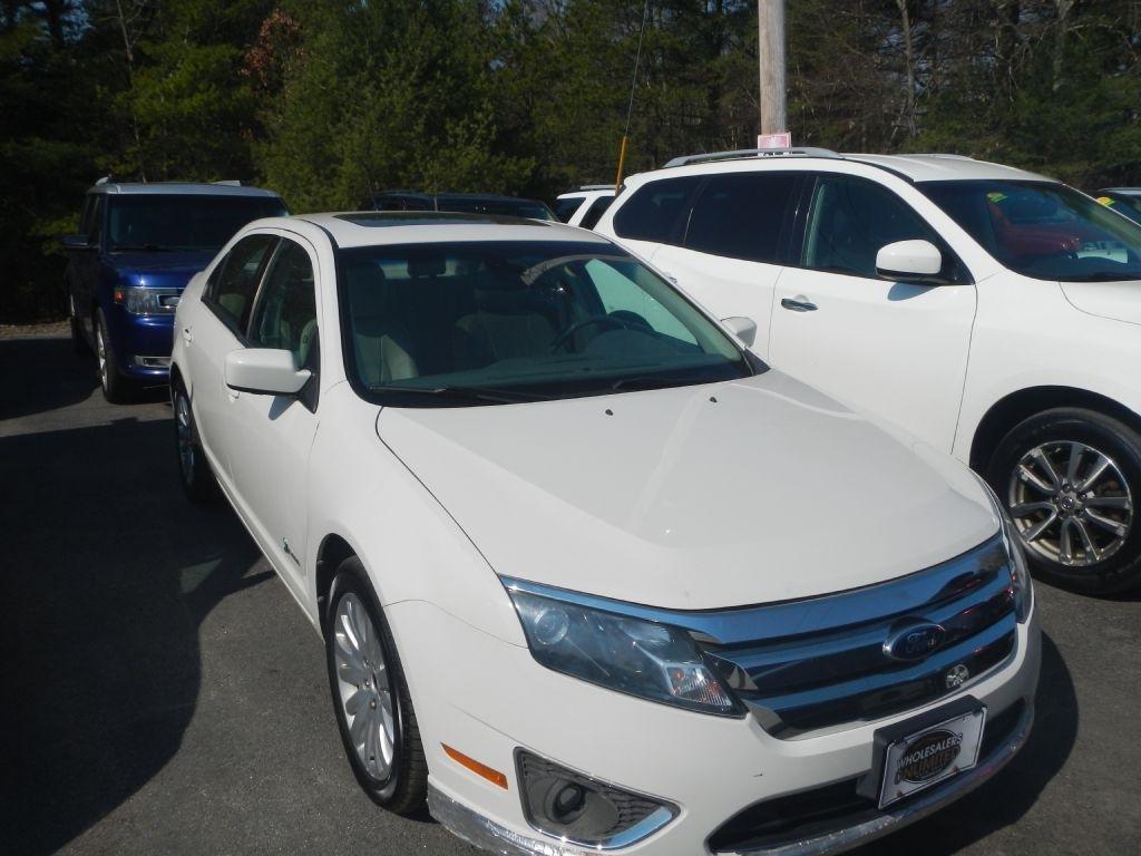 Ford Fusion Hybrid Sedan 2012