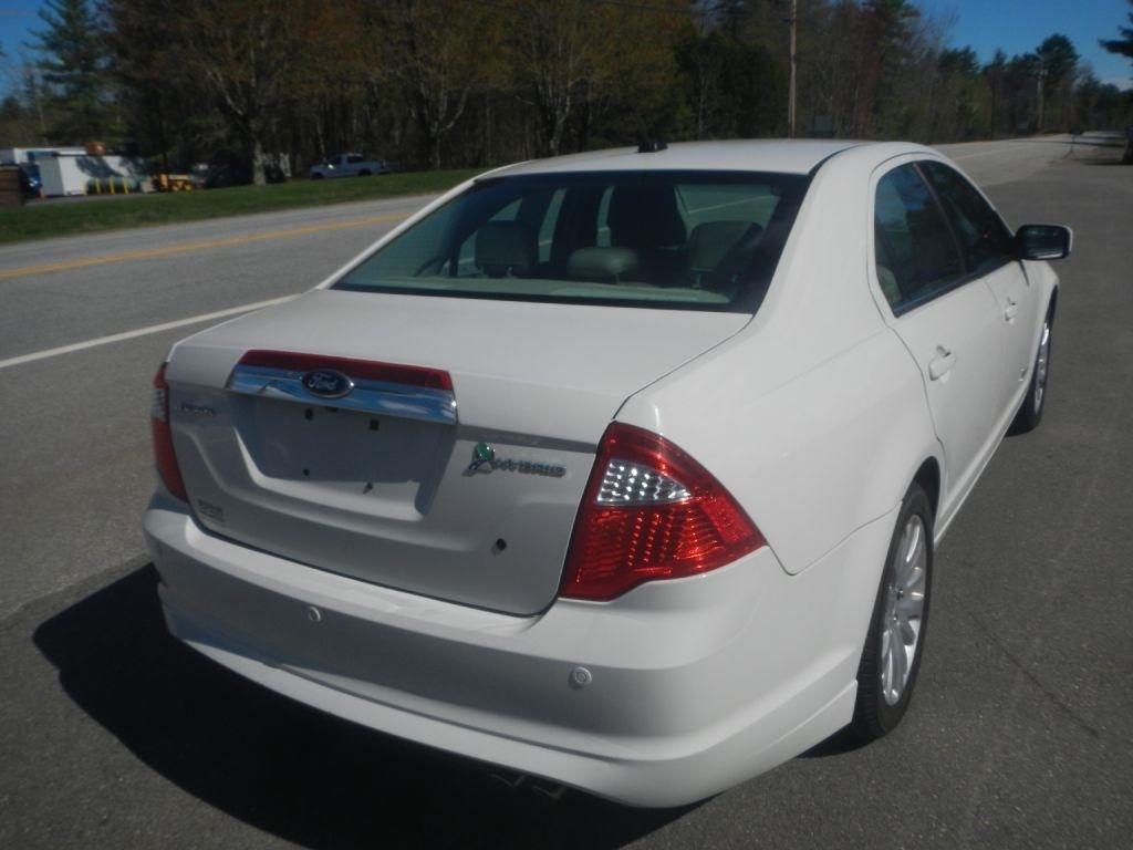Ford Fusion Hybrid Sedan 2012