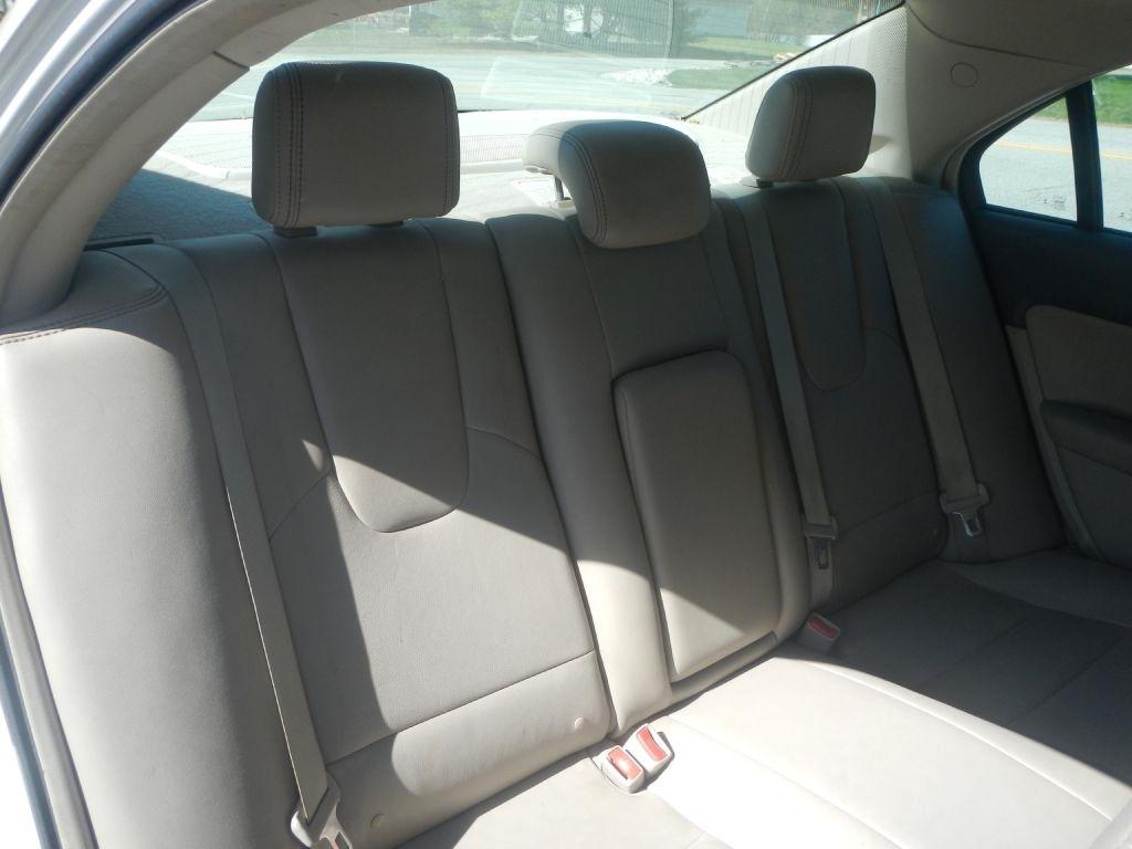Ford Fusion Hybrid Sedan 2012