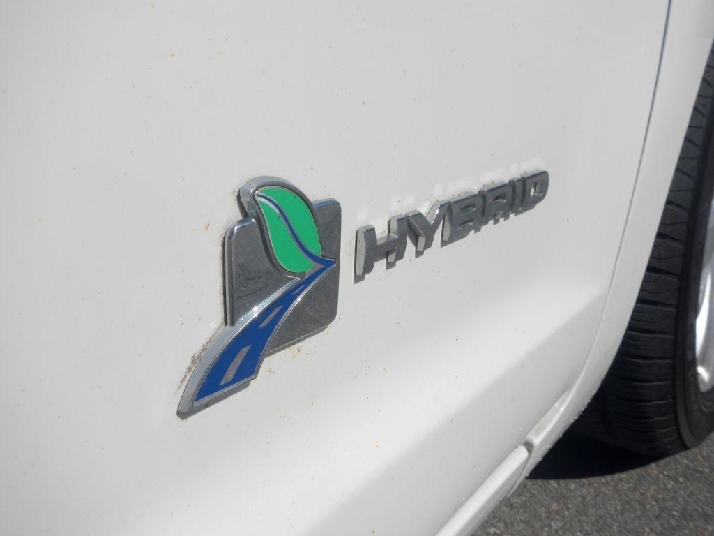 Ford Fusion Hybrid Sedan 2012