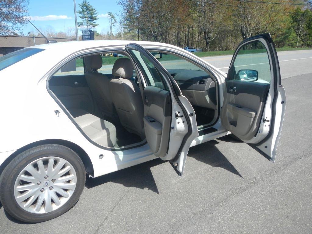 Ford Fusion Hybrid Sedan 2012