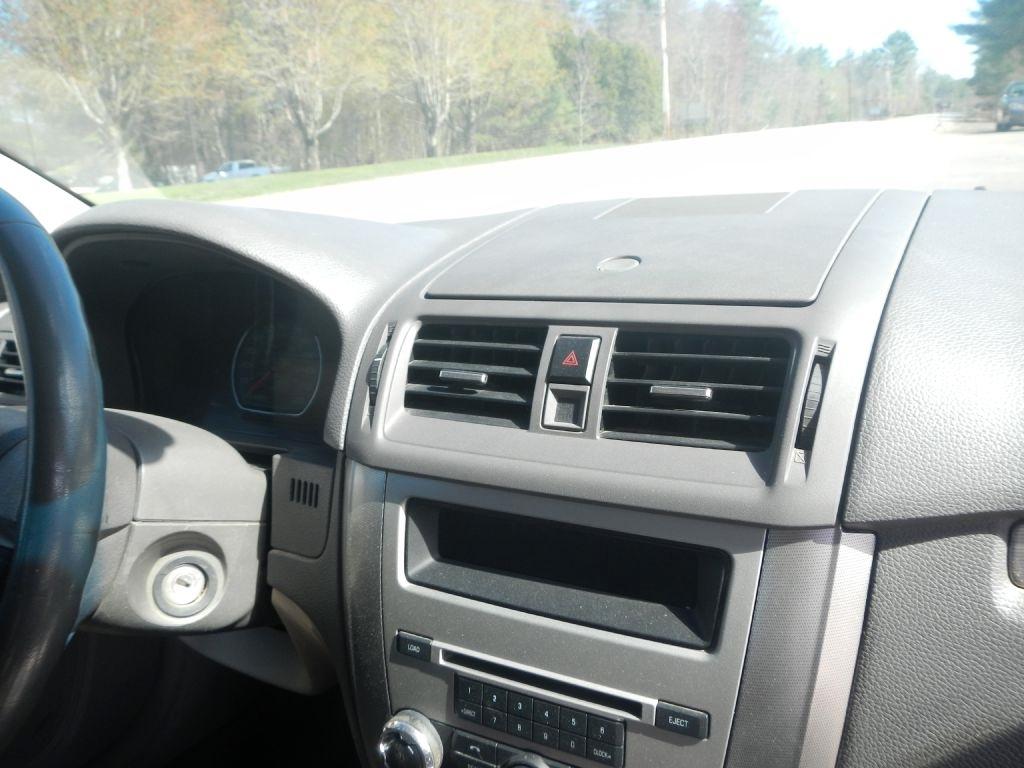 Ford Fusion Hybrid Sedan 2012