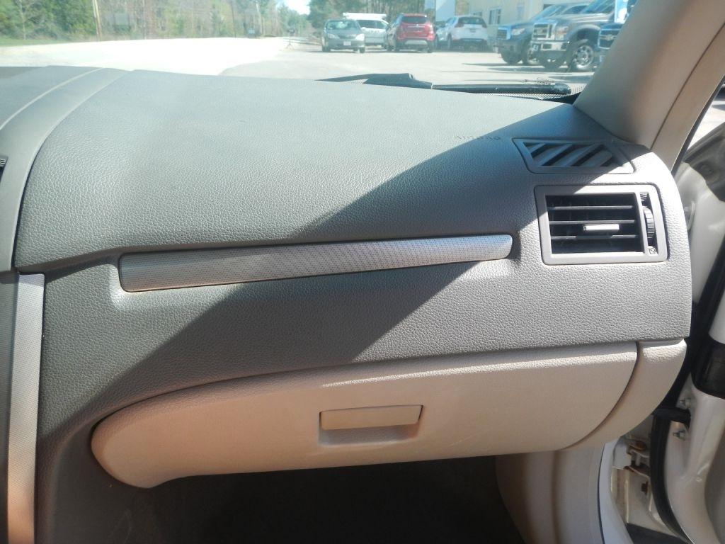Ford Fusion Hybrid Sedan 2012