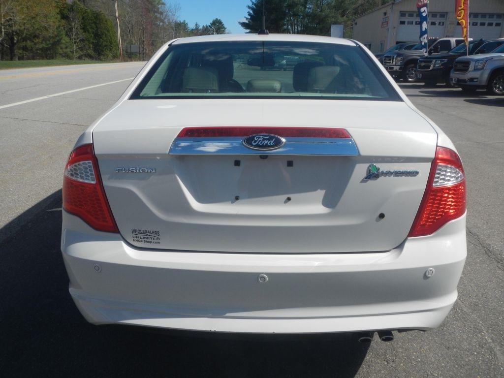 Ford Fusion Hybrid Sedan 2012
