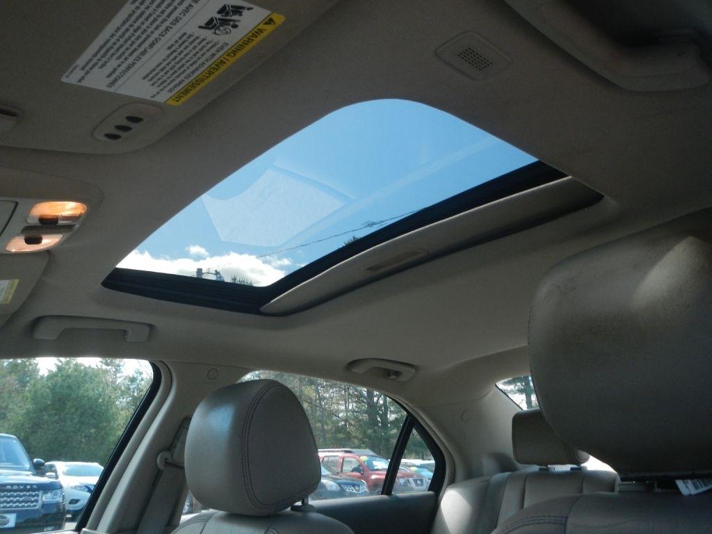 Ford Fusion Hybrid Sedan 2012