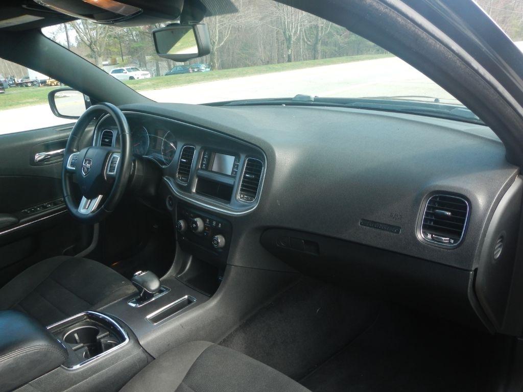 Dodge Charger SE 2013
