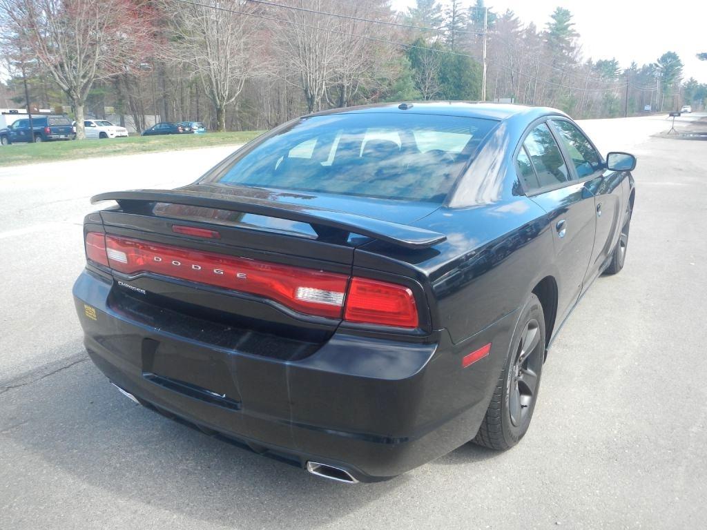 Dodge Charger SE 2013