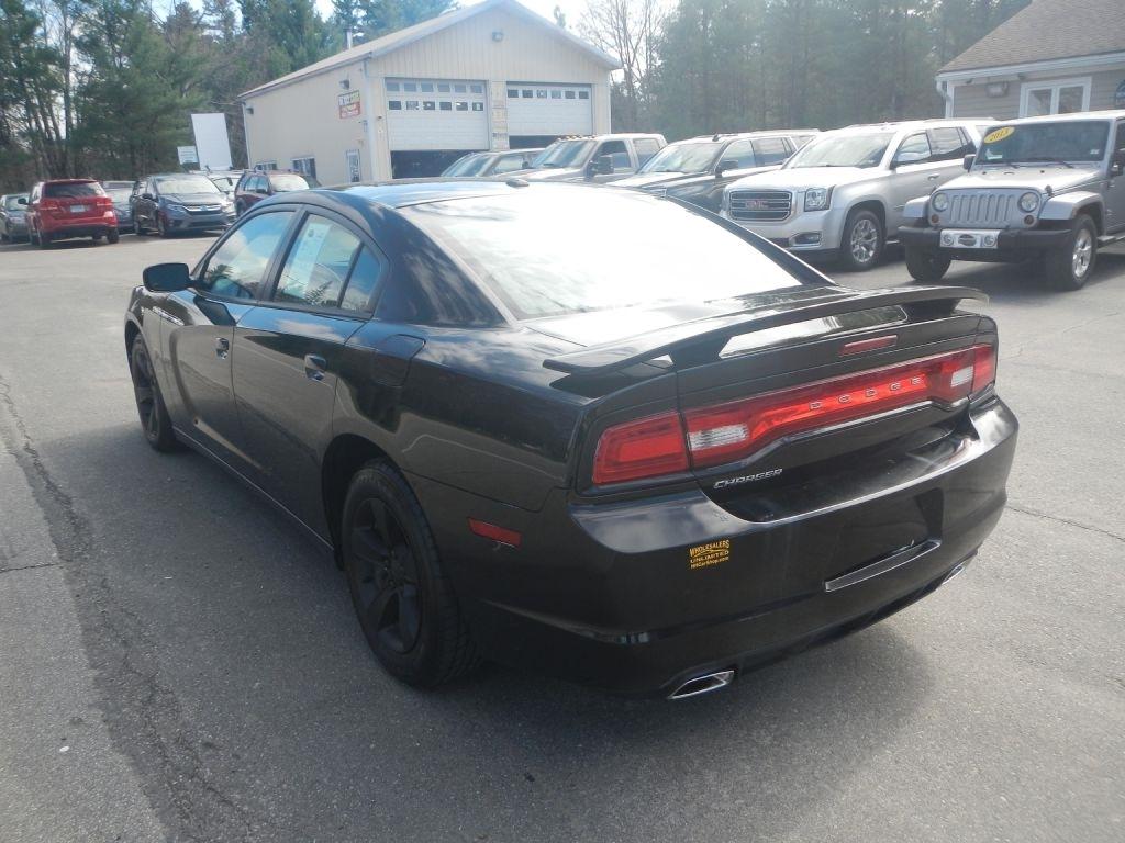 Dodge Charger SE 2013