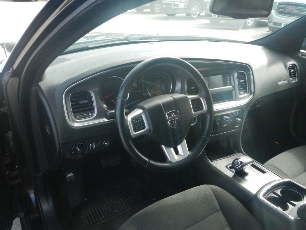 Dodge Charger SE 2013