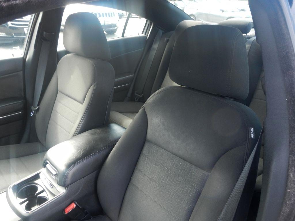 Dodge Charger SE 2013