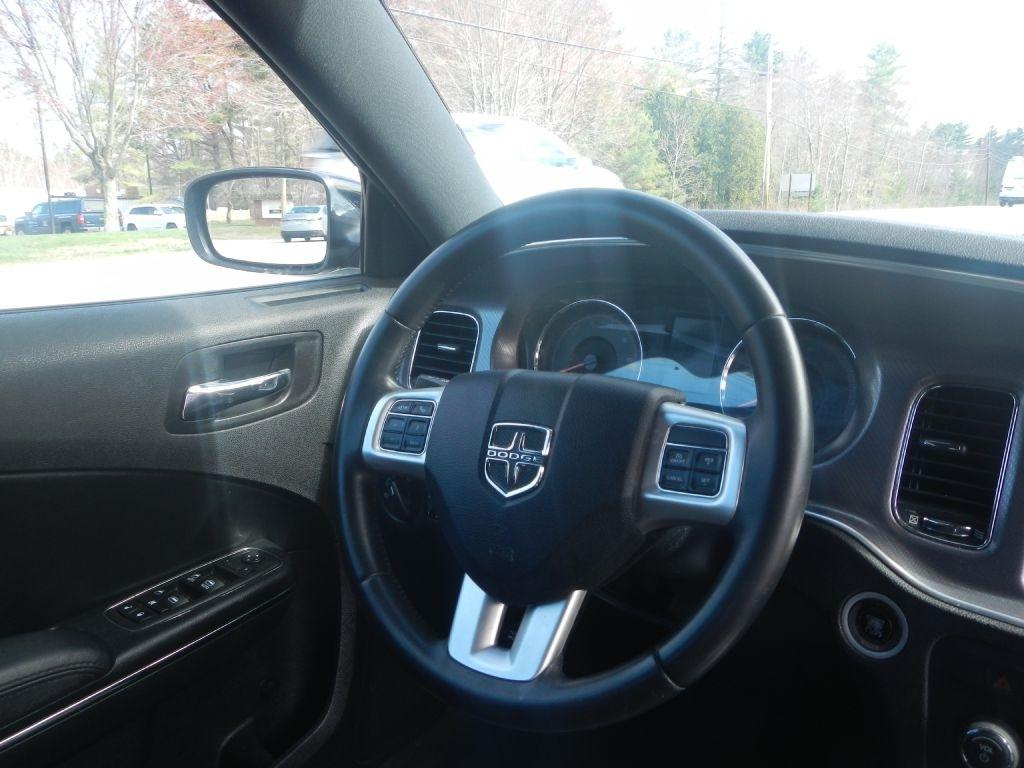 Dodge Charger SE 2013