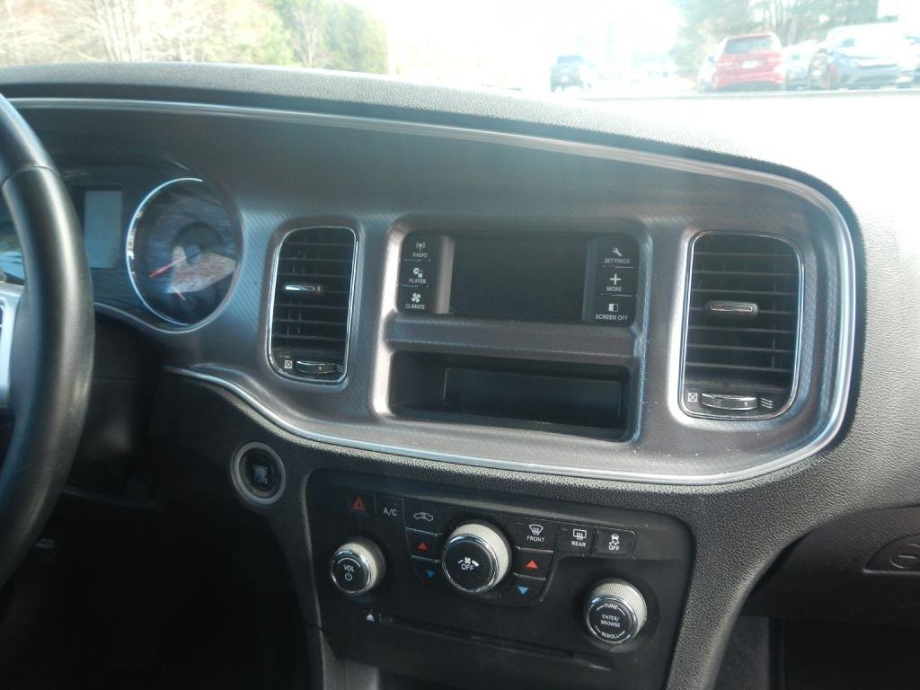 Dodge Charger SE 2013