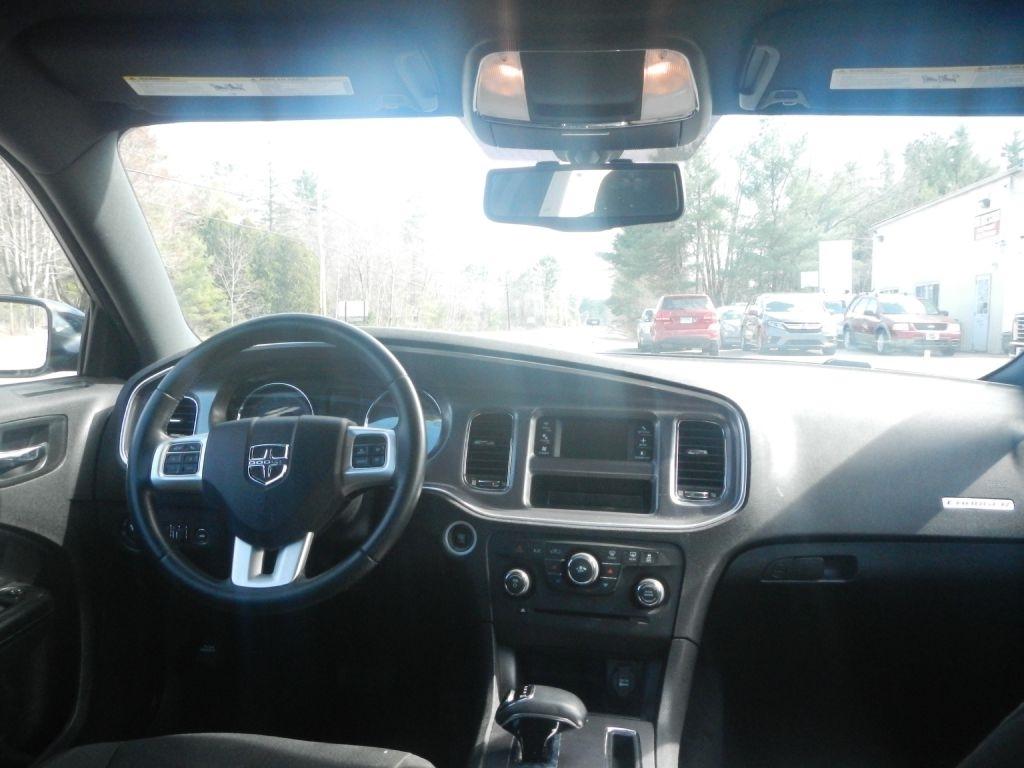 Dodge Charger SE 2013