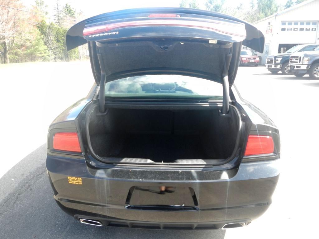 Dodge Charger SE 2013