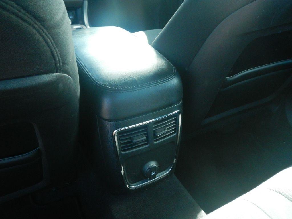 Dodge Charger SE 2013