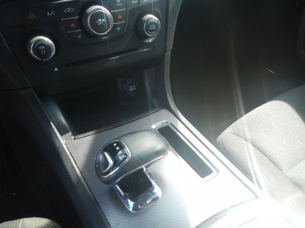 Dodge Charger SE 2013