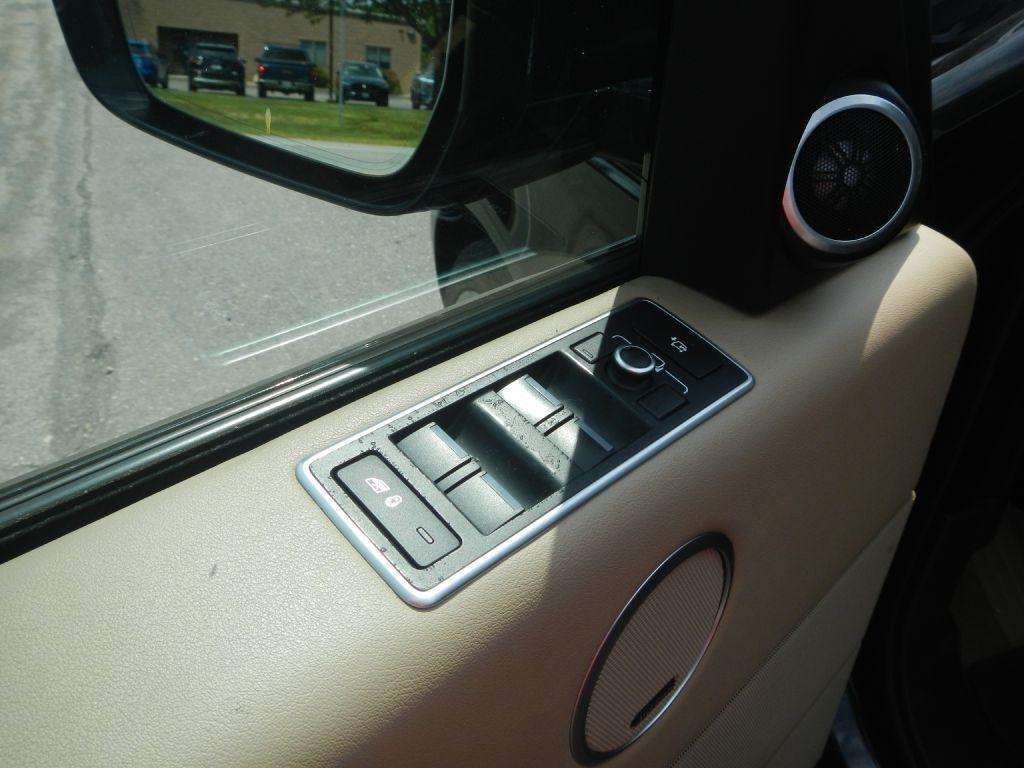 Land Rover Range Rover Supercharged LWB 2016