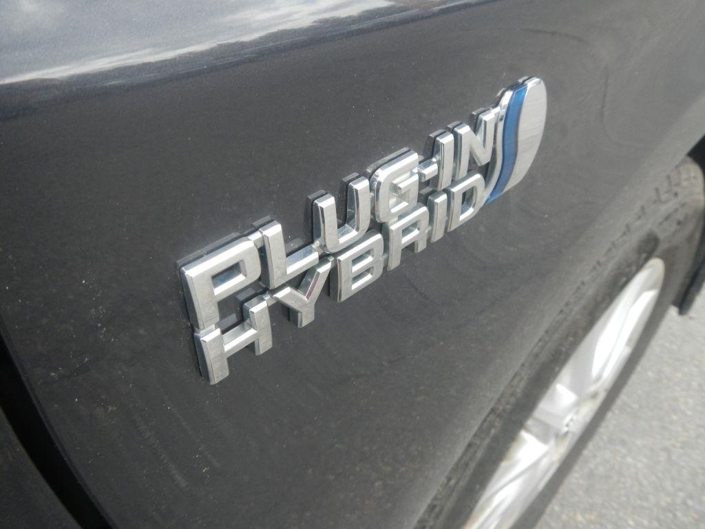 Toyota Prius Plug-In 2012